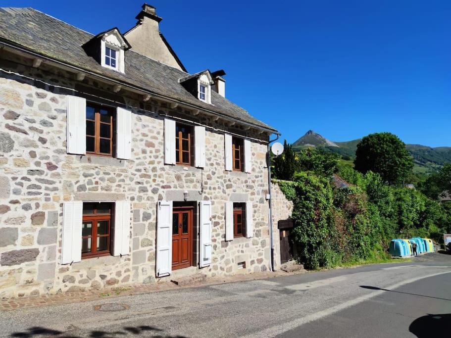 Maison Familiale Et Authentique Saint-Jacques-des-Blats 외부 사진